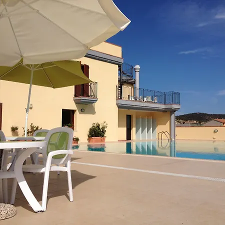 Stylish Le Fontane No2942 Apartment Villasimius